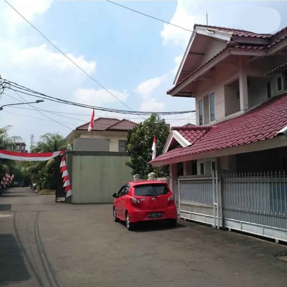Dijual murah rumah hook komplek dekat PIM Di Pondok Pinang