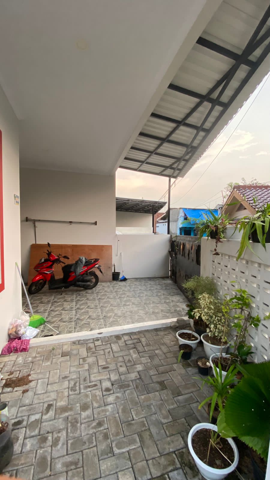 Dijual murah rumah di Japos, Paninggilan Kel, Ciledug, Tangerang