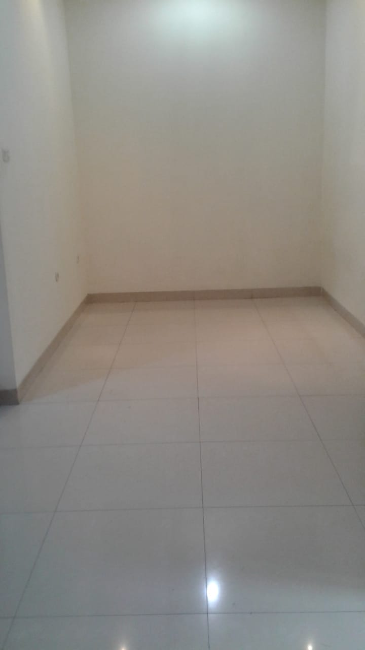 Dijual rumah komplek Taman Himalaya Karawaci  Kelapa Dua