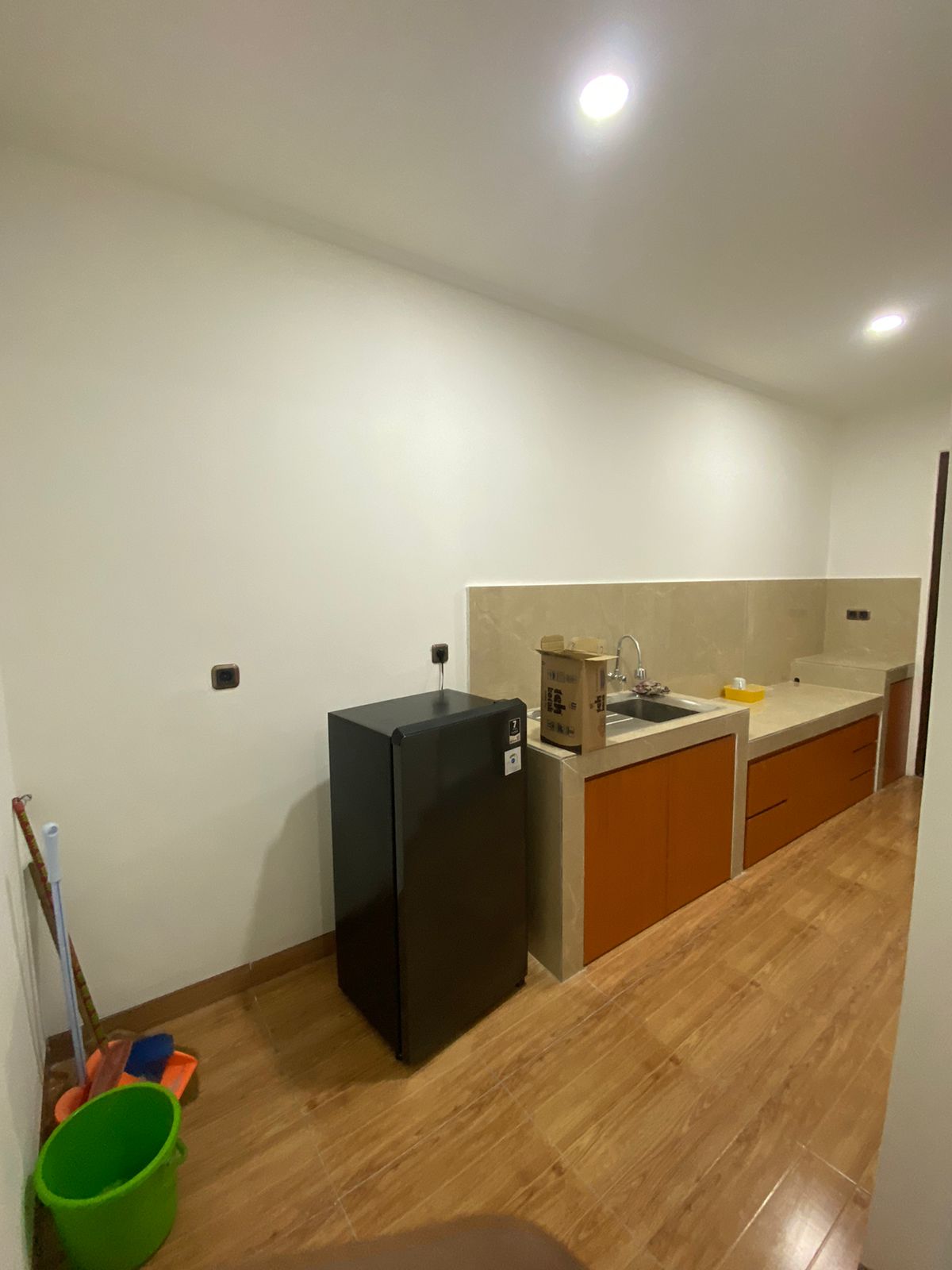 Dijual Rumah 2½lantai strategis Di Cilandak Timur, Jaksel.