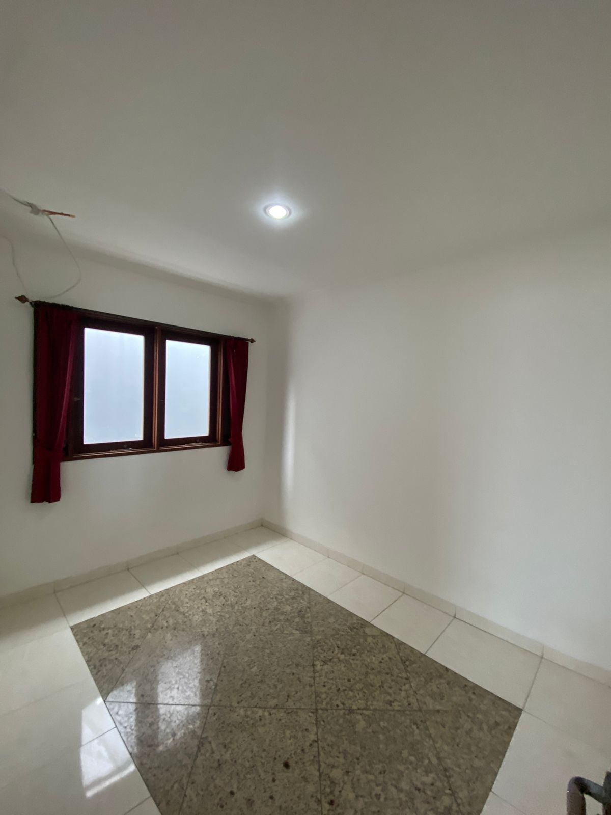 Dijual Rumah 2½lantai strategis Di Cilandak Timur, Jaksel.