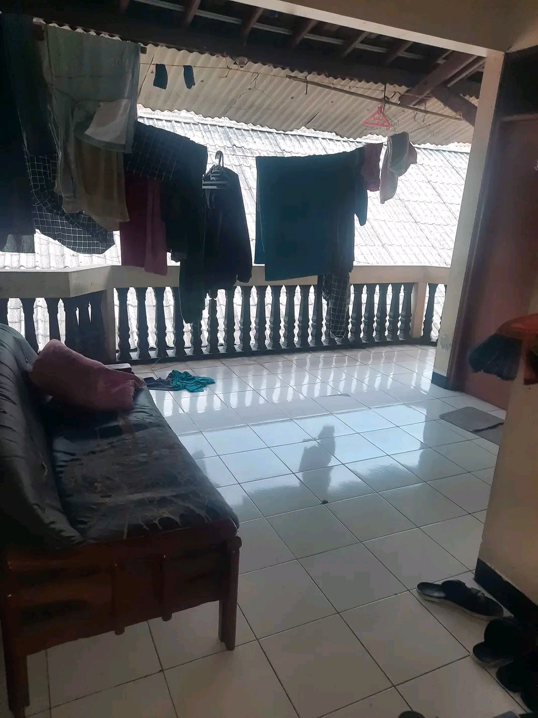 Dijual Rumah 2Lt plus kost-kostan Strategis Di Kebayoran Baru.