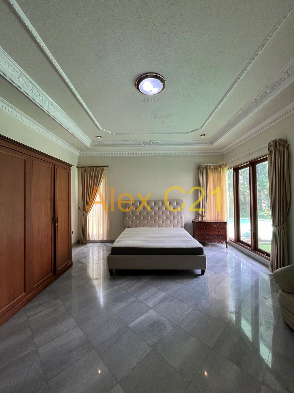 Dijual Rumah Mewah + Swimming pool di Ampera, Cilandak Timur