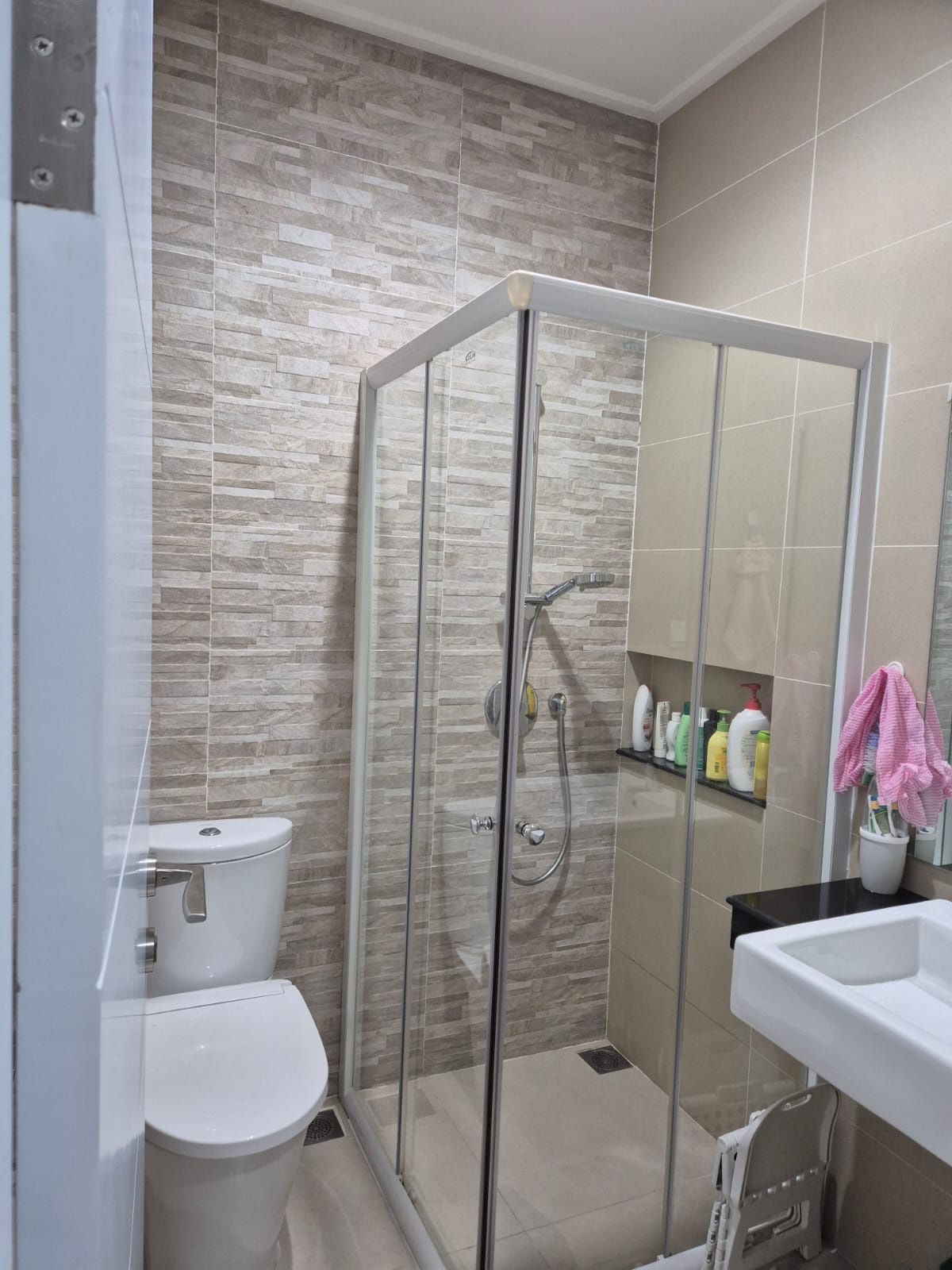 Disewa rumah baru furnished di Sedayu City Kelapa Gading