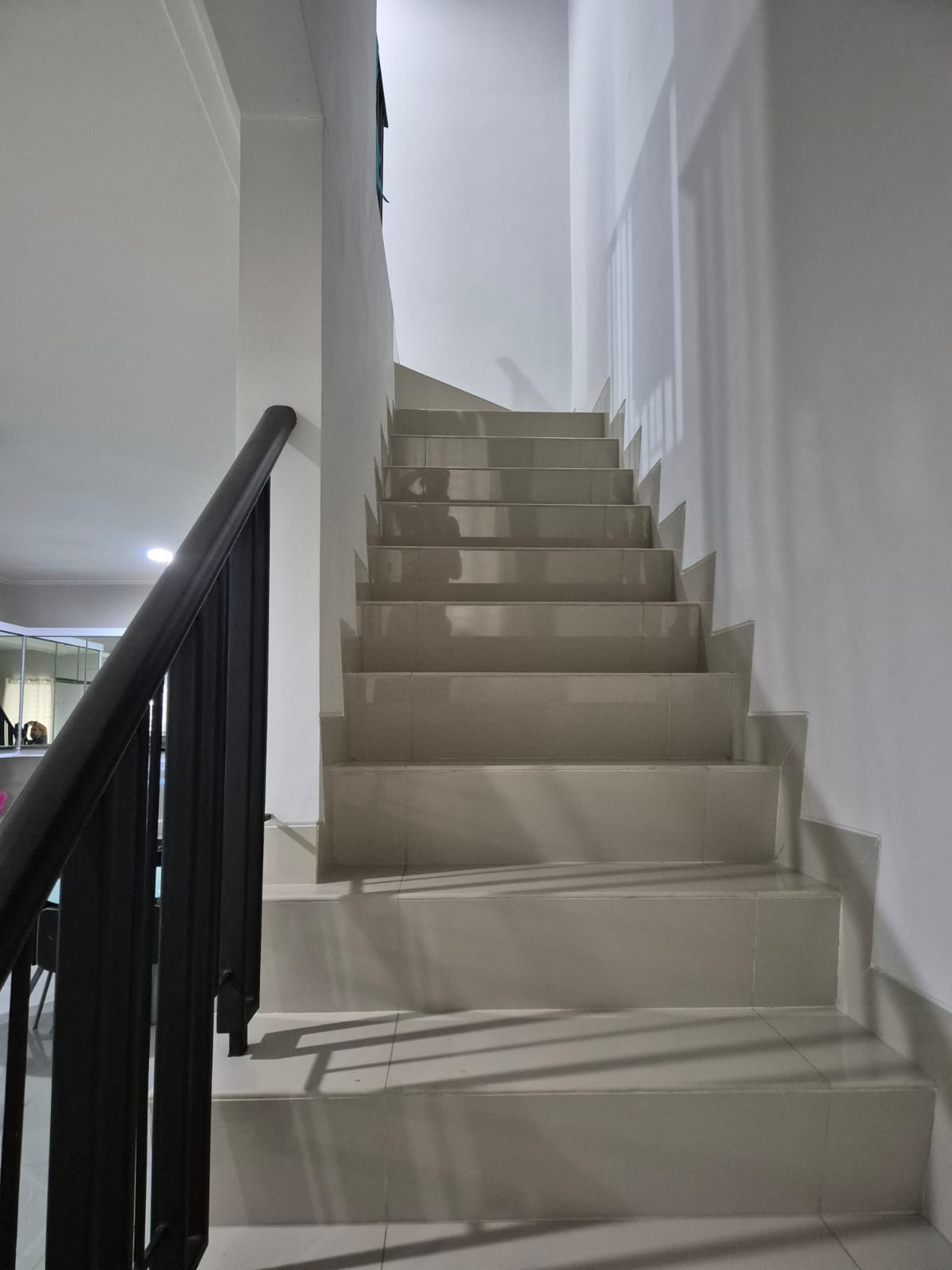 Disewa rumah baru furnished di Sedayu City Kelapa Gading