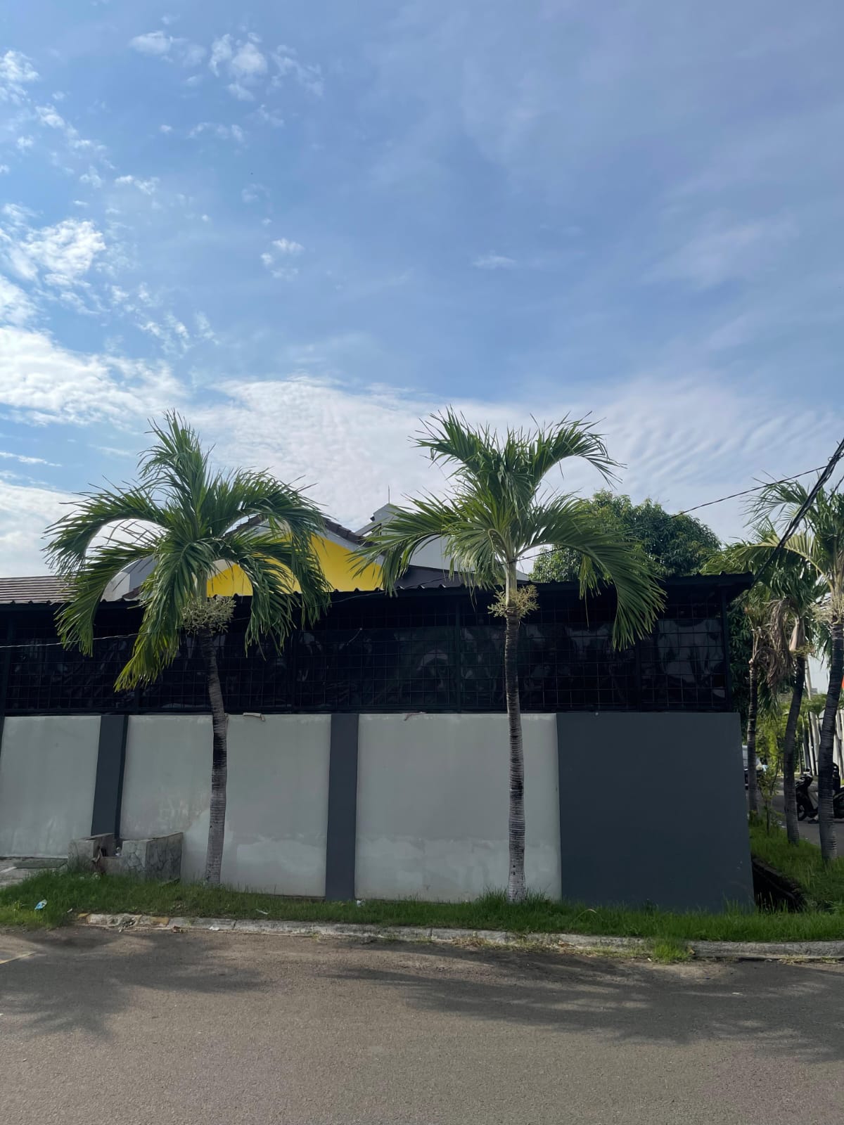 Dijual rumah bagus minimalis di Harapan Indah Cluster Ifolia