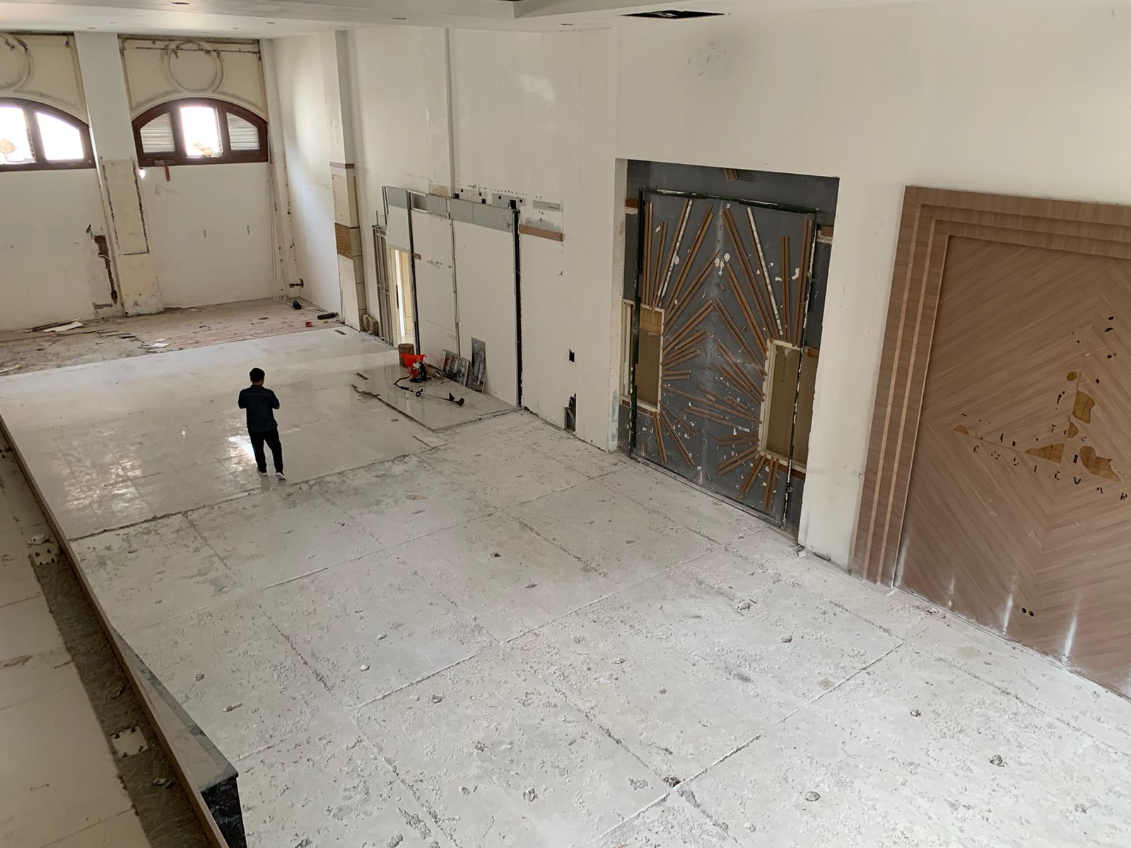 Dijual Tanah dan Gedung Jl. Tunjungan, Kel. Genteng, Surabaya