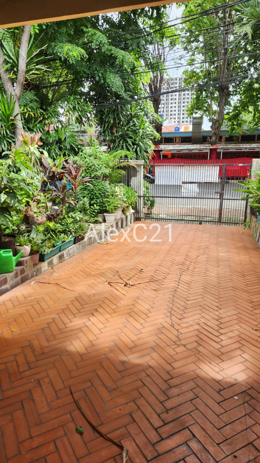 Dijual Rumah Strategis di Bendungan Hilir, Tanah Abang, Jakarta