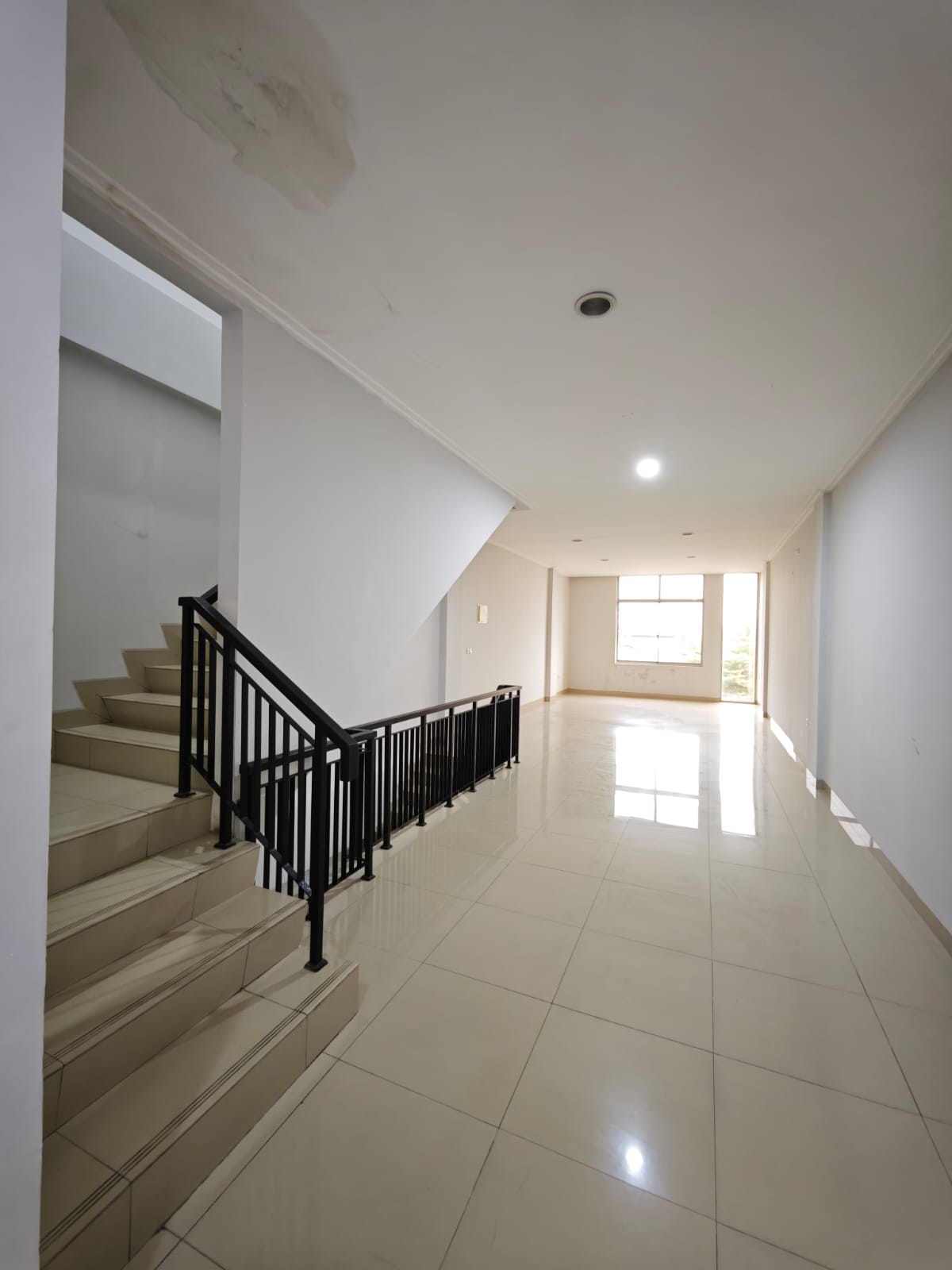 Disewakan rukan di Green Village Cipondoh, Pinang, Tangerang