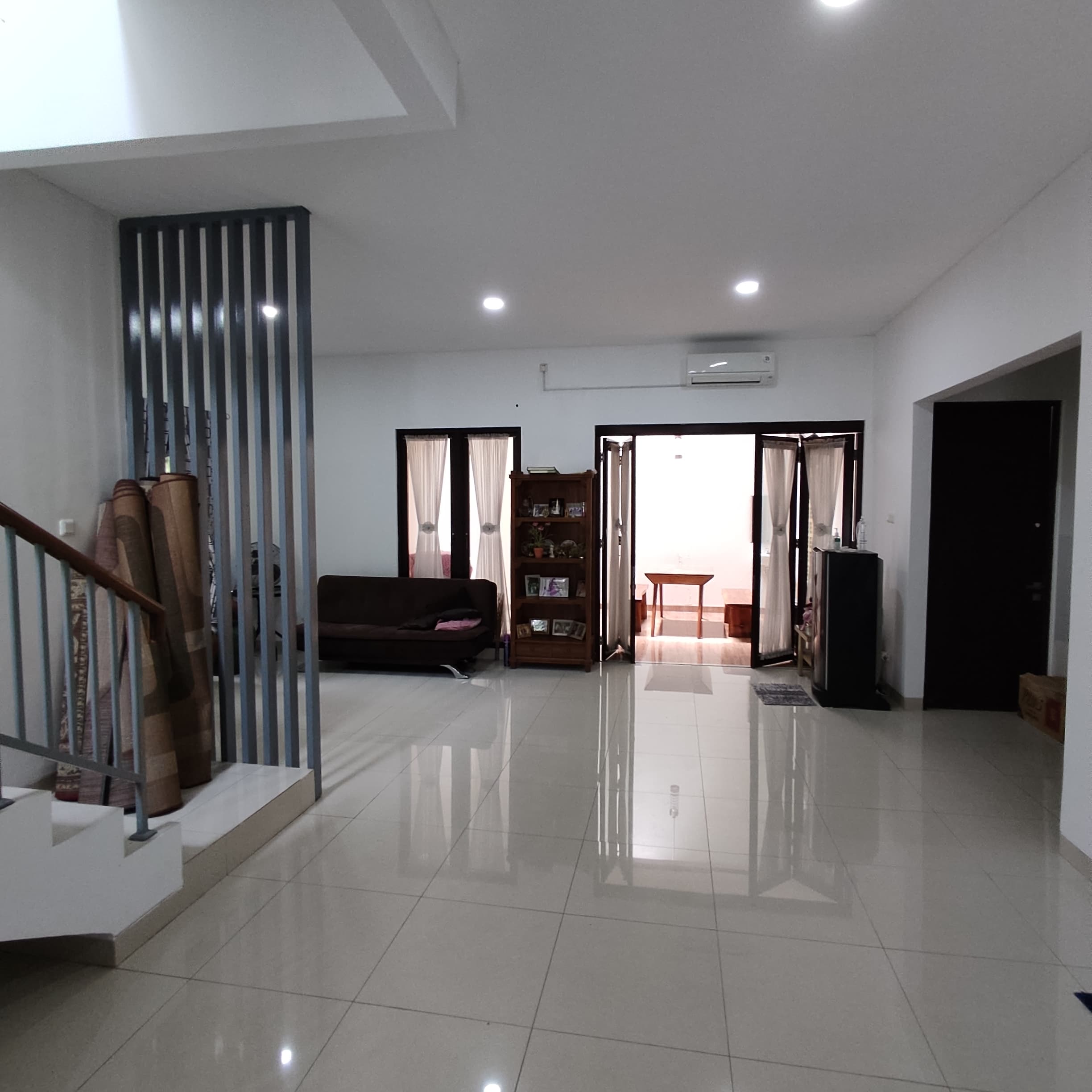 Dijual rumah posisi hook di Harapan Indah Cluster Asera