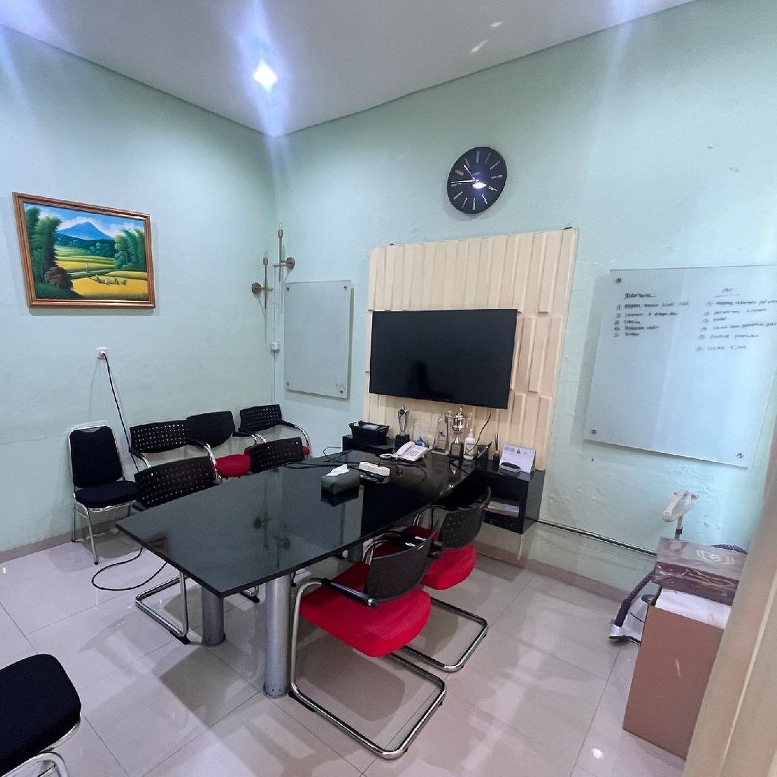 Dijual gedung komersil 3 lantai di Cipete Utara, Kebayoran Baru