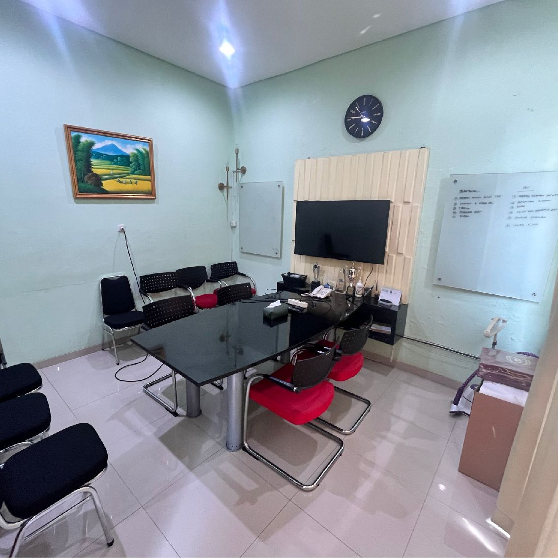 Dijual gedung komersil 3 lantai di Cipete Utara, Kebayoran Baru