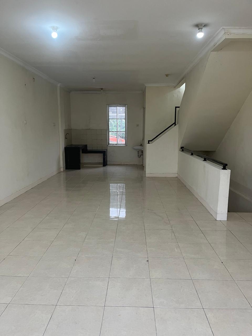 Dijual ruko Sentra Niaga Harapan Indah siap pakai