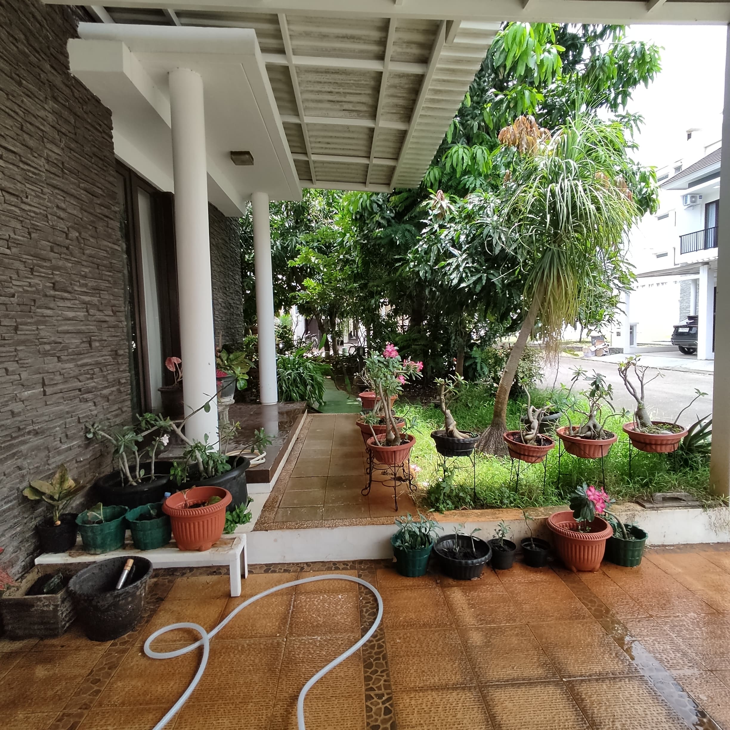 Dijual rumah posisi hook di Harapan Indah Cluster Asera