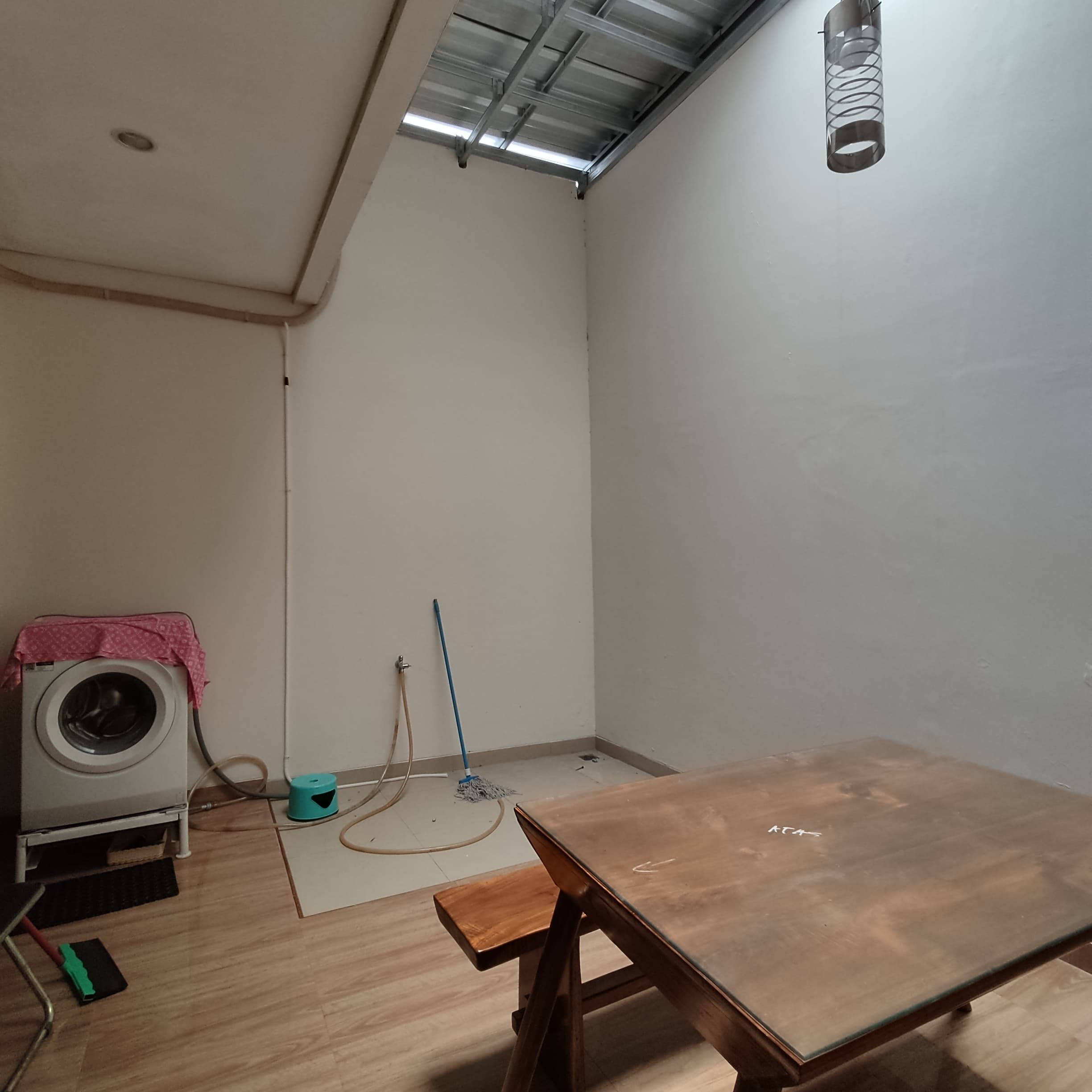 Dijual rumah posisi hook di Harapan Indah Cluster Asera