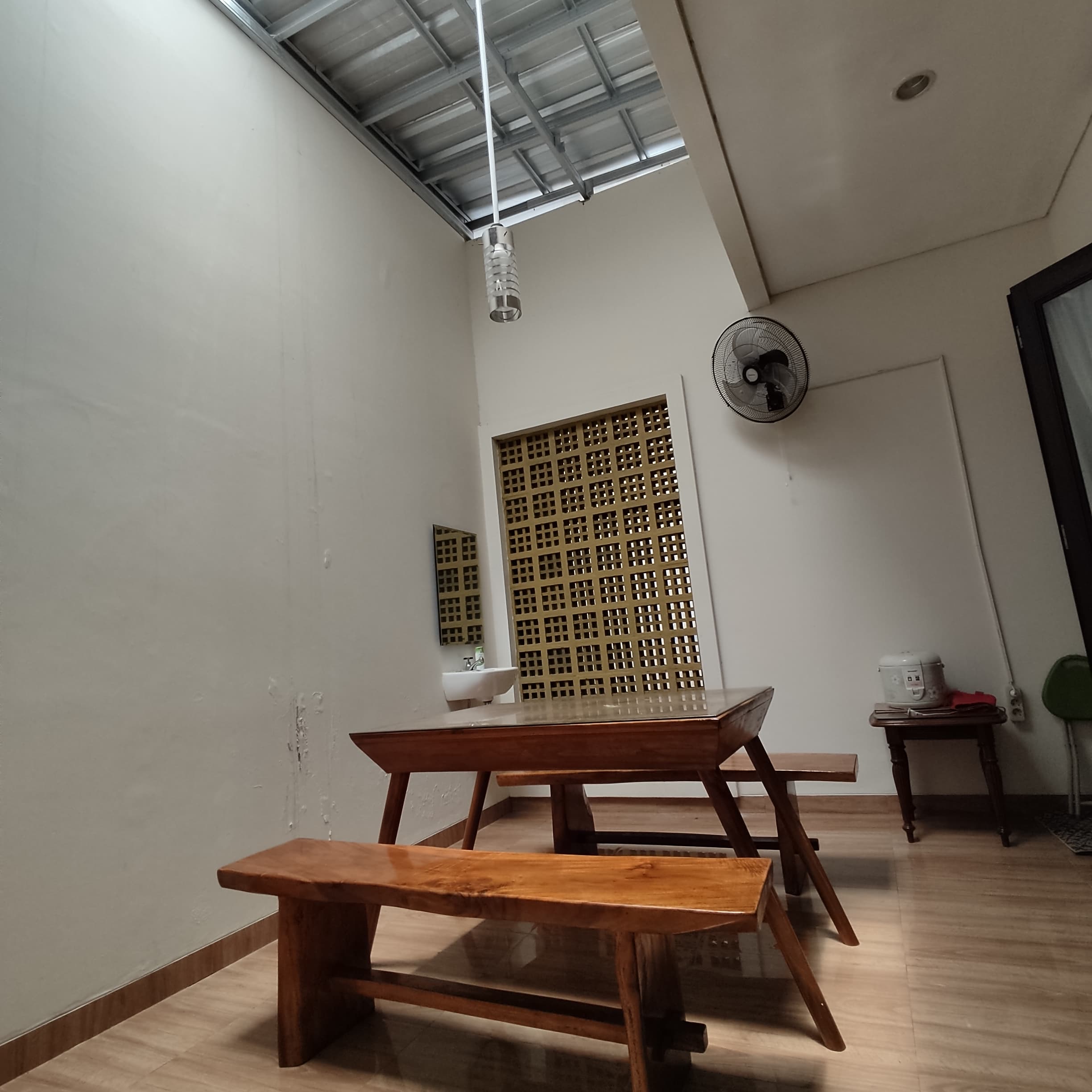 Dijual rumah posisi hook di Harapan Indah Cluster Asera