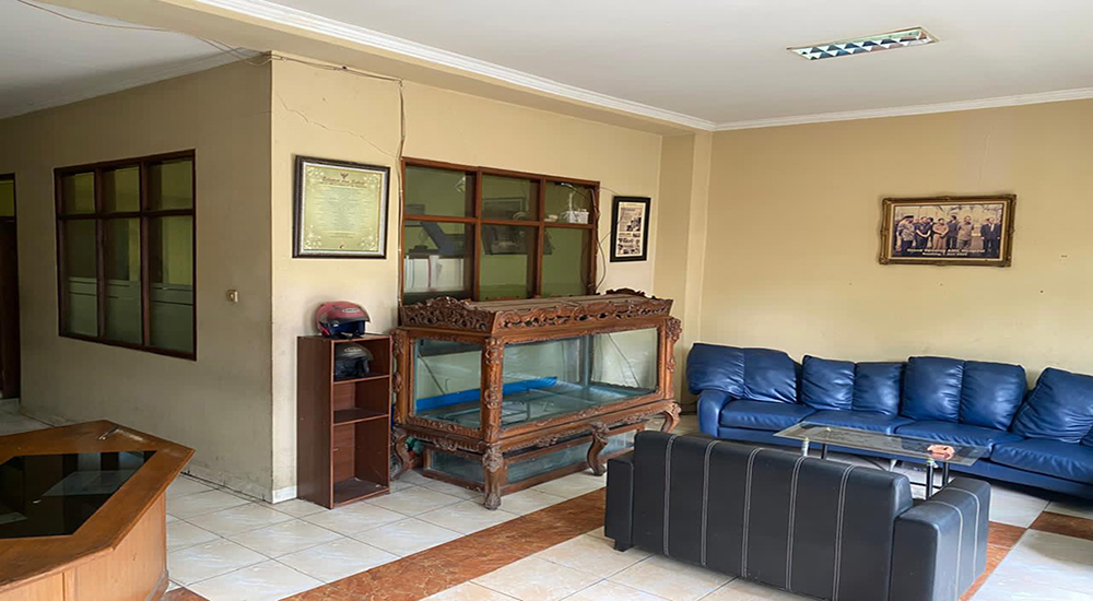 Rumah Full Furnish & Kantor Dgn Fasilitas Gym Berikut Peralatan