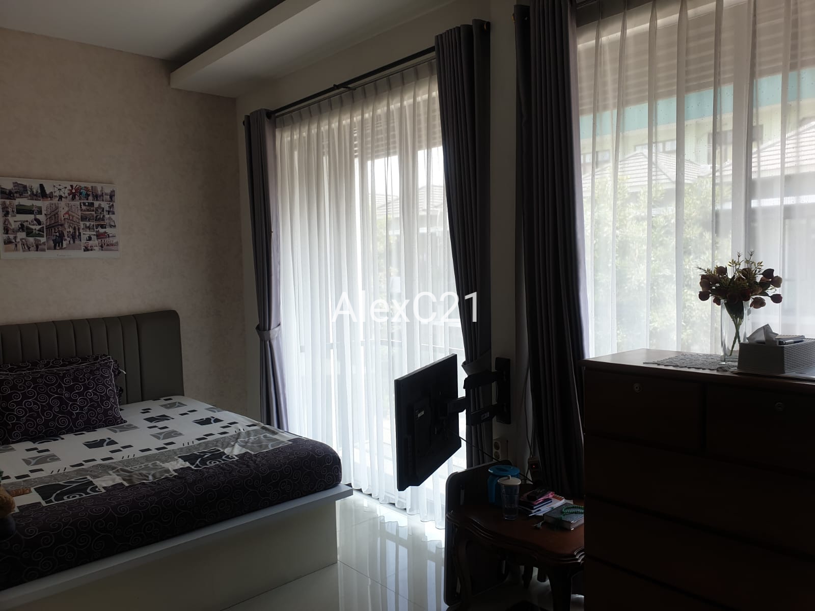 Dijual Rumah Cluster Semifurnished di Golden City, Teluk Pucung