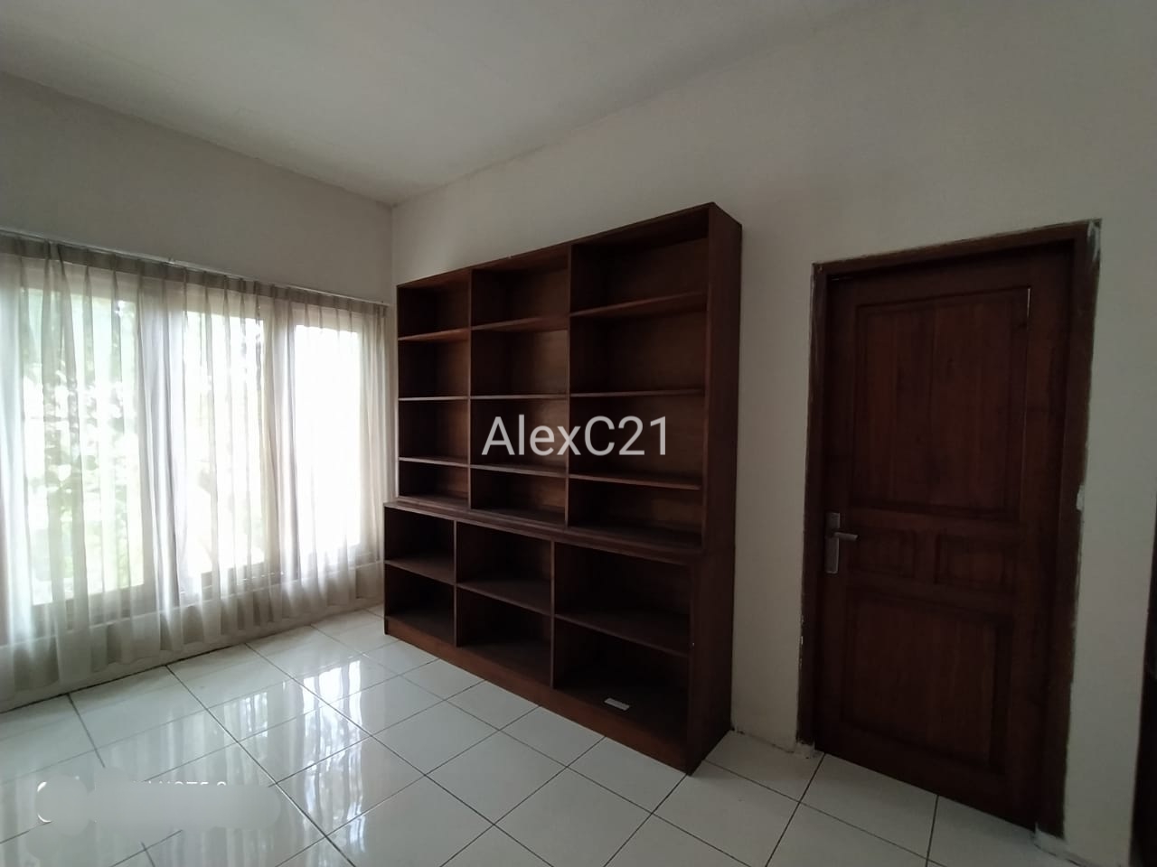 Dijual Rumah Hook komplek 2 Lantai Bonus Kos 8 Pintu di Bekasi
