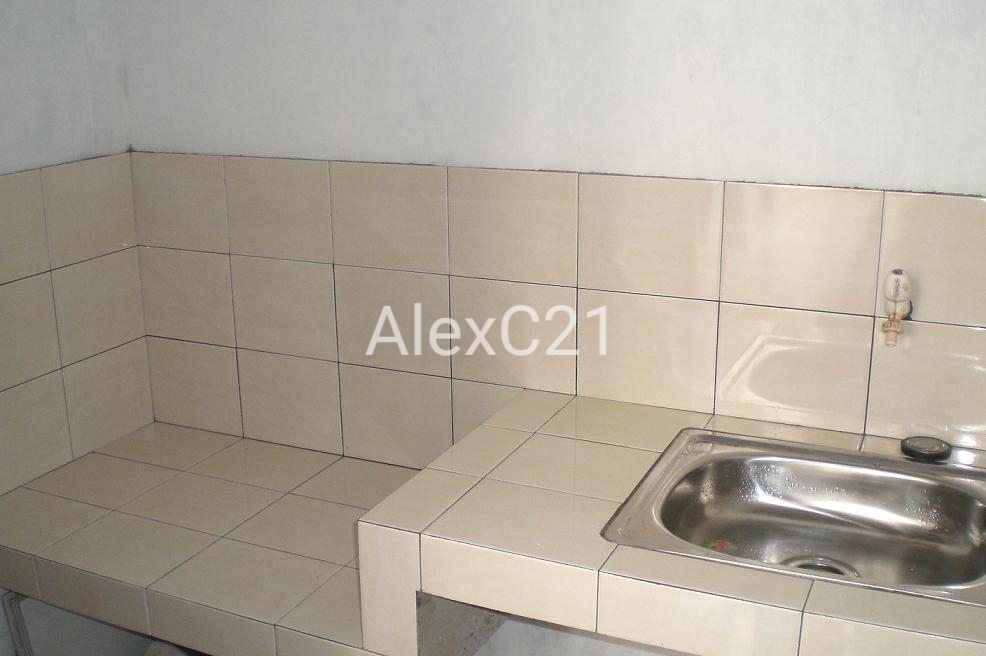 Dijual Rumah Hook komplek 2 Lantai Bonus Kos 8 Pintu di Bekasi