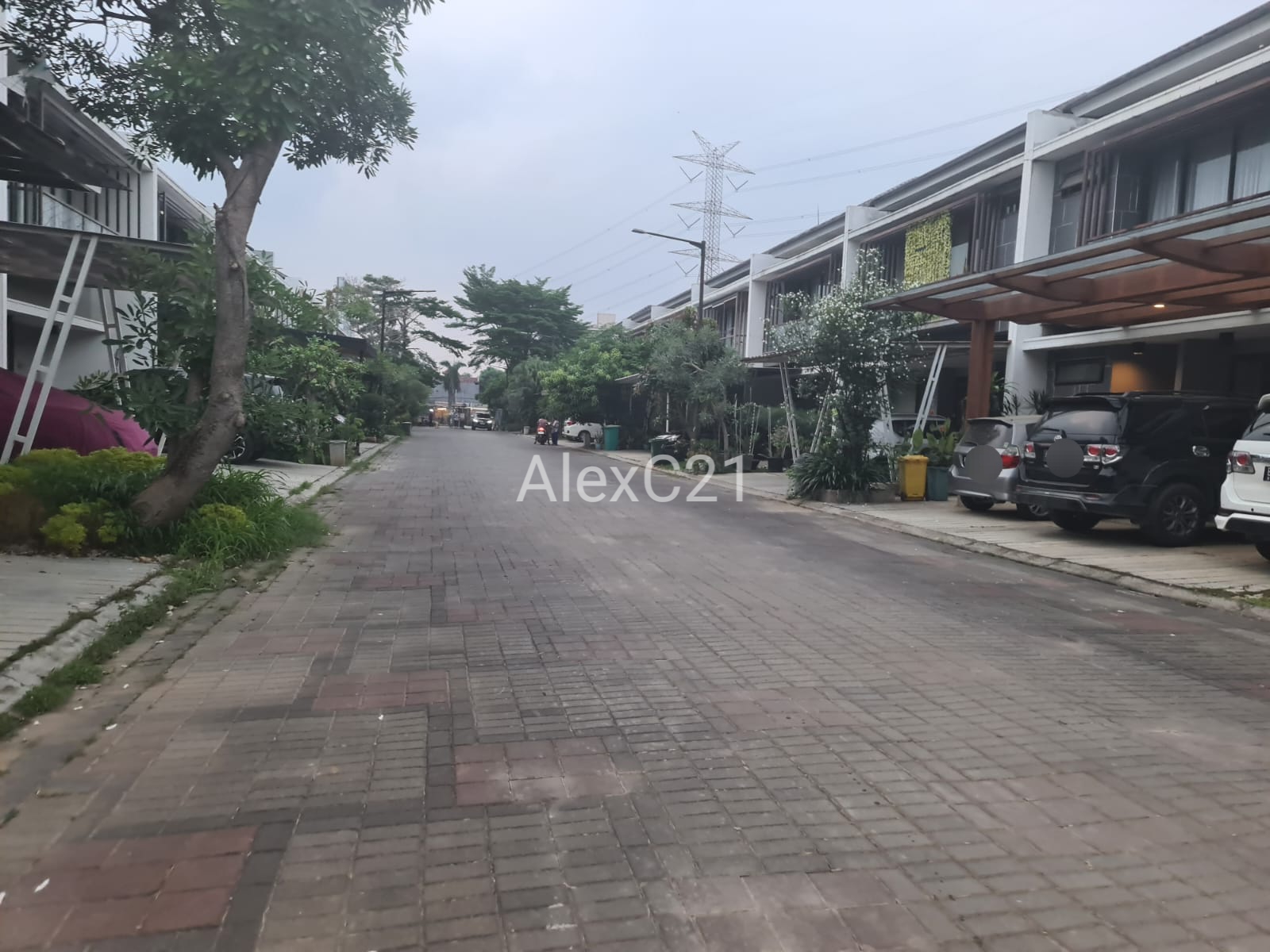 Dijual Rumah Cluster Semifurnished di Golden City, Teluk Pucung