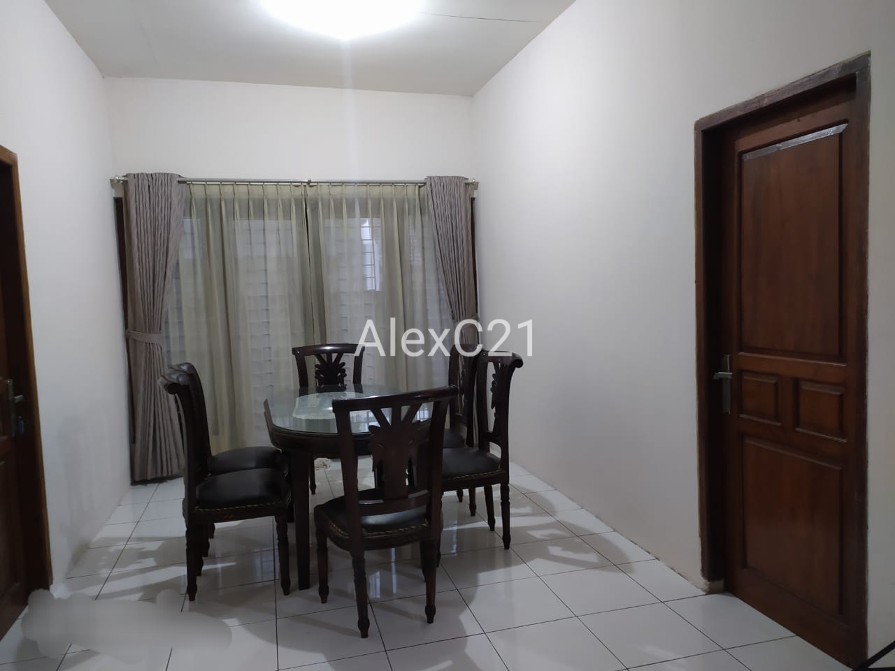 Dijual Rumah Hook komplek 2 Lantai Bonus Kos 8 Pintu di Bekasi