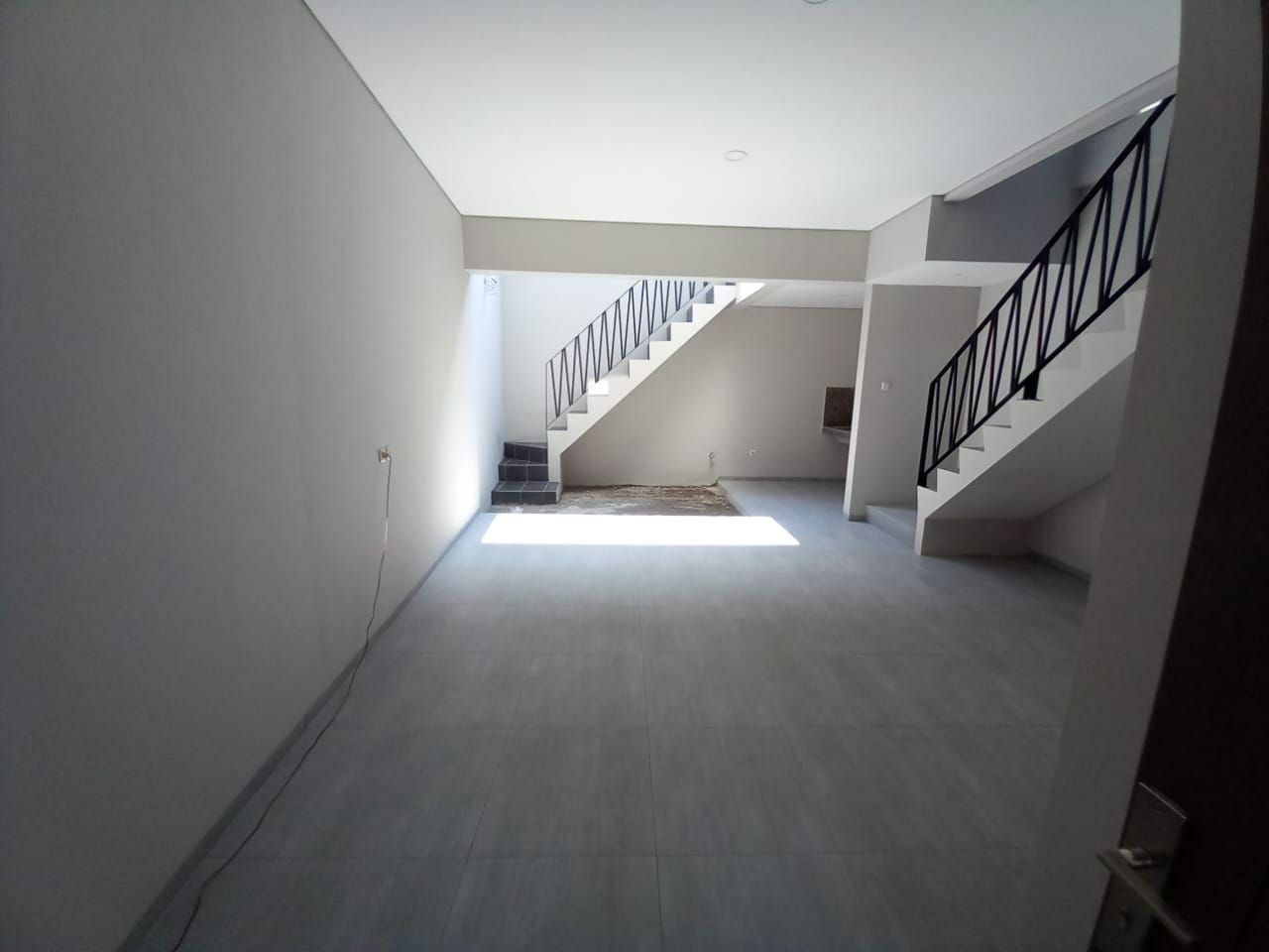 Rumah modern di Kayu Putih Pulogadung Jakarta Timur