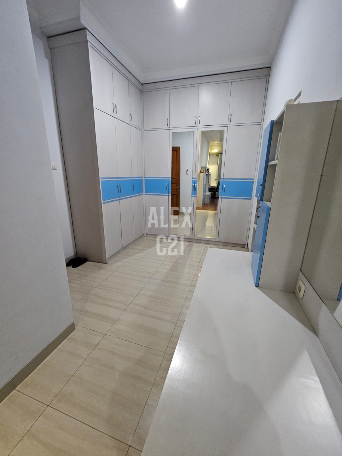 Dijual Rumah di Perumahan Bulak Duren Sawit, Jakarta Timur