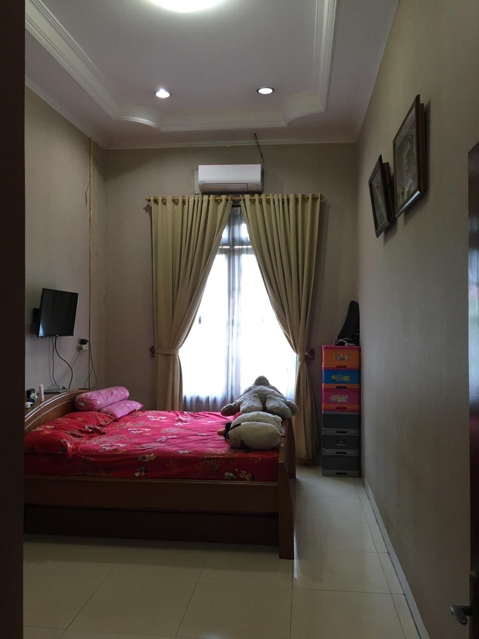 Dijual rumah di taman Palem Lestari, Cengkareng Barat, Jakarta