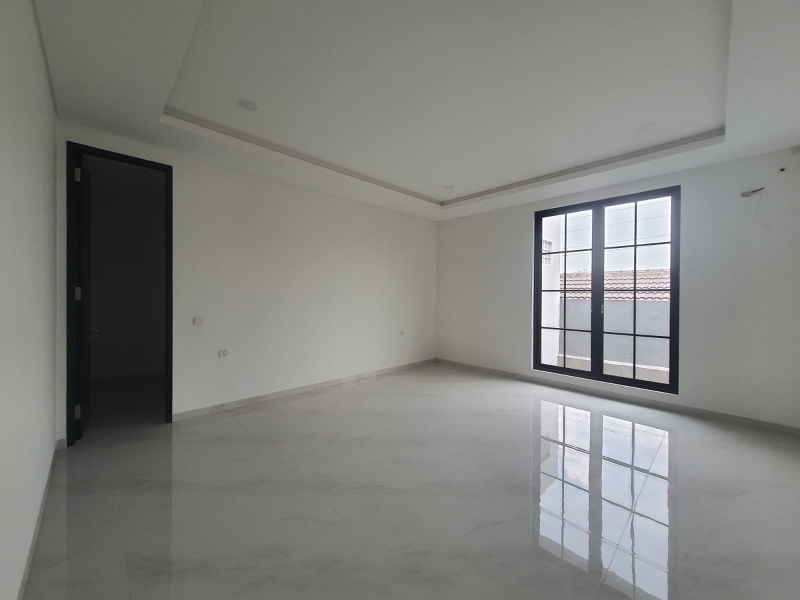 Jual Rumah Baru Mewah di CitraLand, Surabaya.