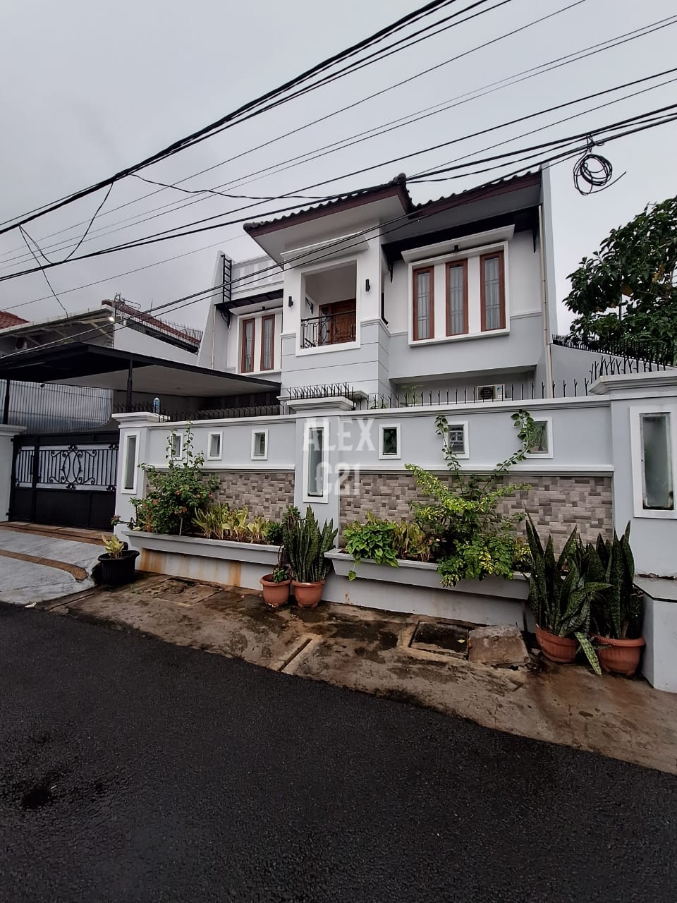 Dijual Rumah di Perumahan Bulak Duren Sawit, Jakarta Timur