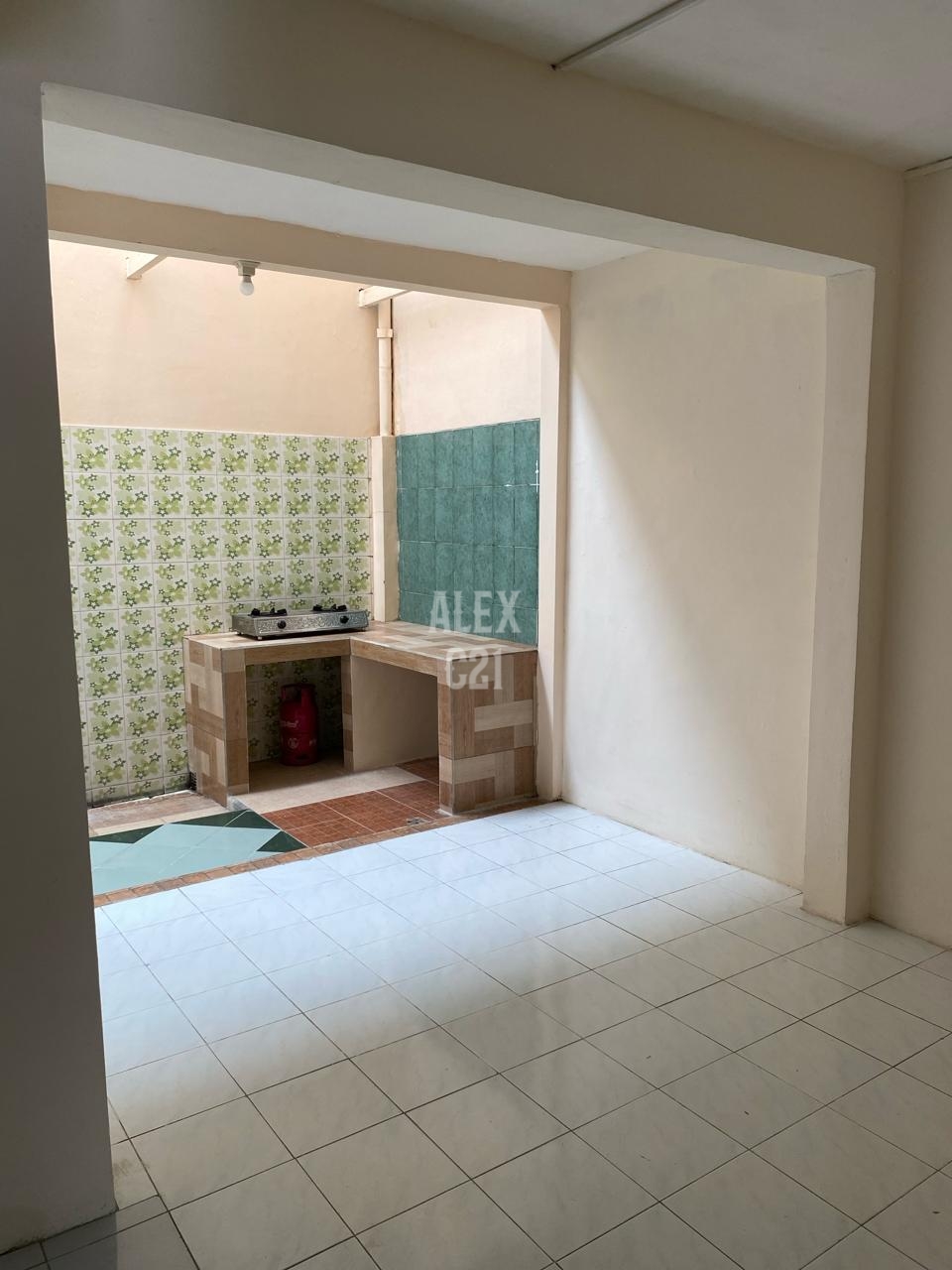 Jual rumah komplek 2 lantai  di Duren Sawit, Jakarta Timur