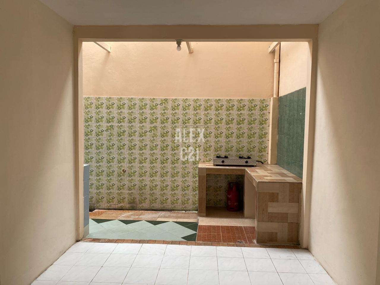 Jual rumah komplek 2 lantai  di Duren Sawit, Jakarta Timur