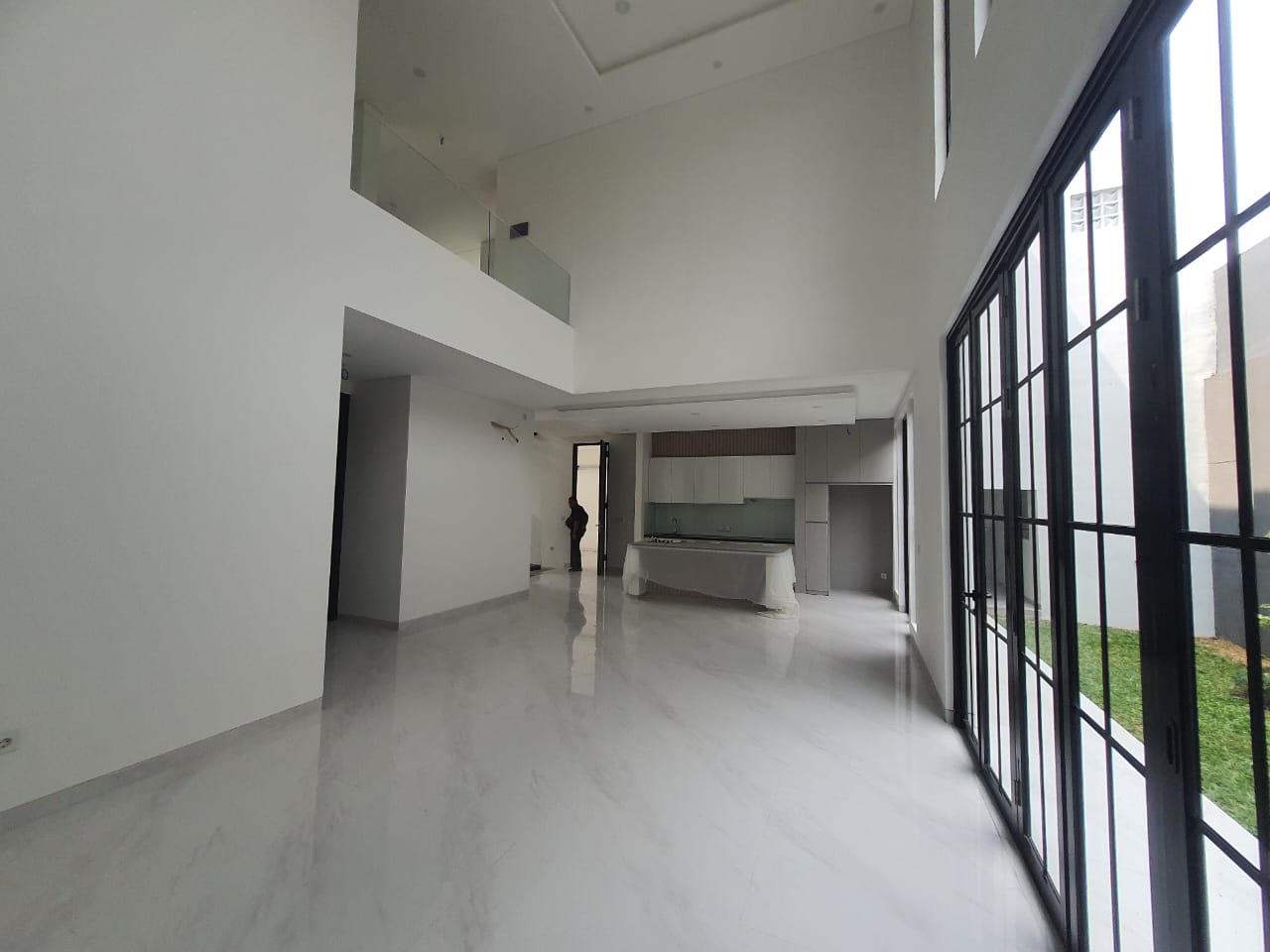 Jual Rumah Baru Mewah di CitraLand, Surabaya.