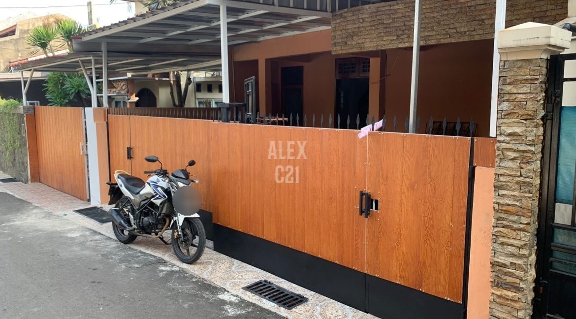 Jual rumah komplek 2 lantai  di Duren Sawit, Jakarta Timur