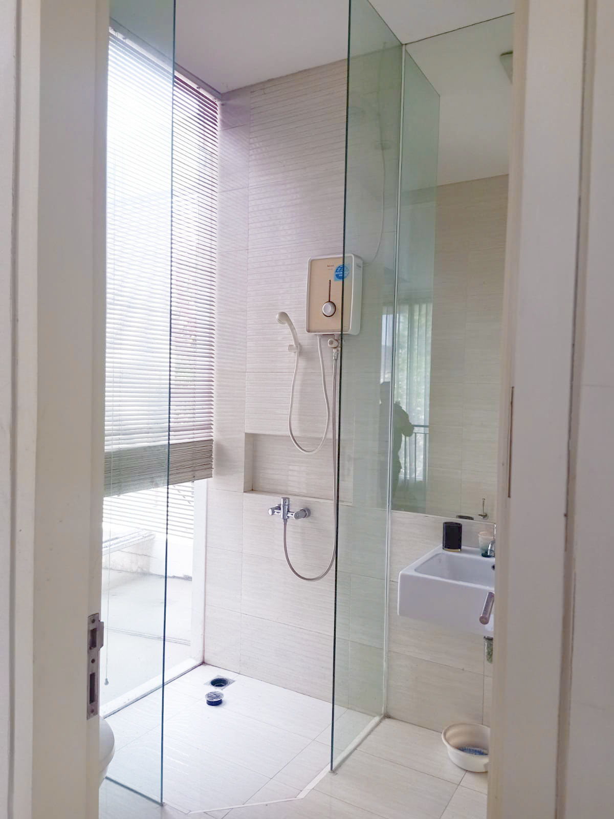 Disewakan Rumah Raya Boulevard PALM BEACH Pakuwon City Surabaya