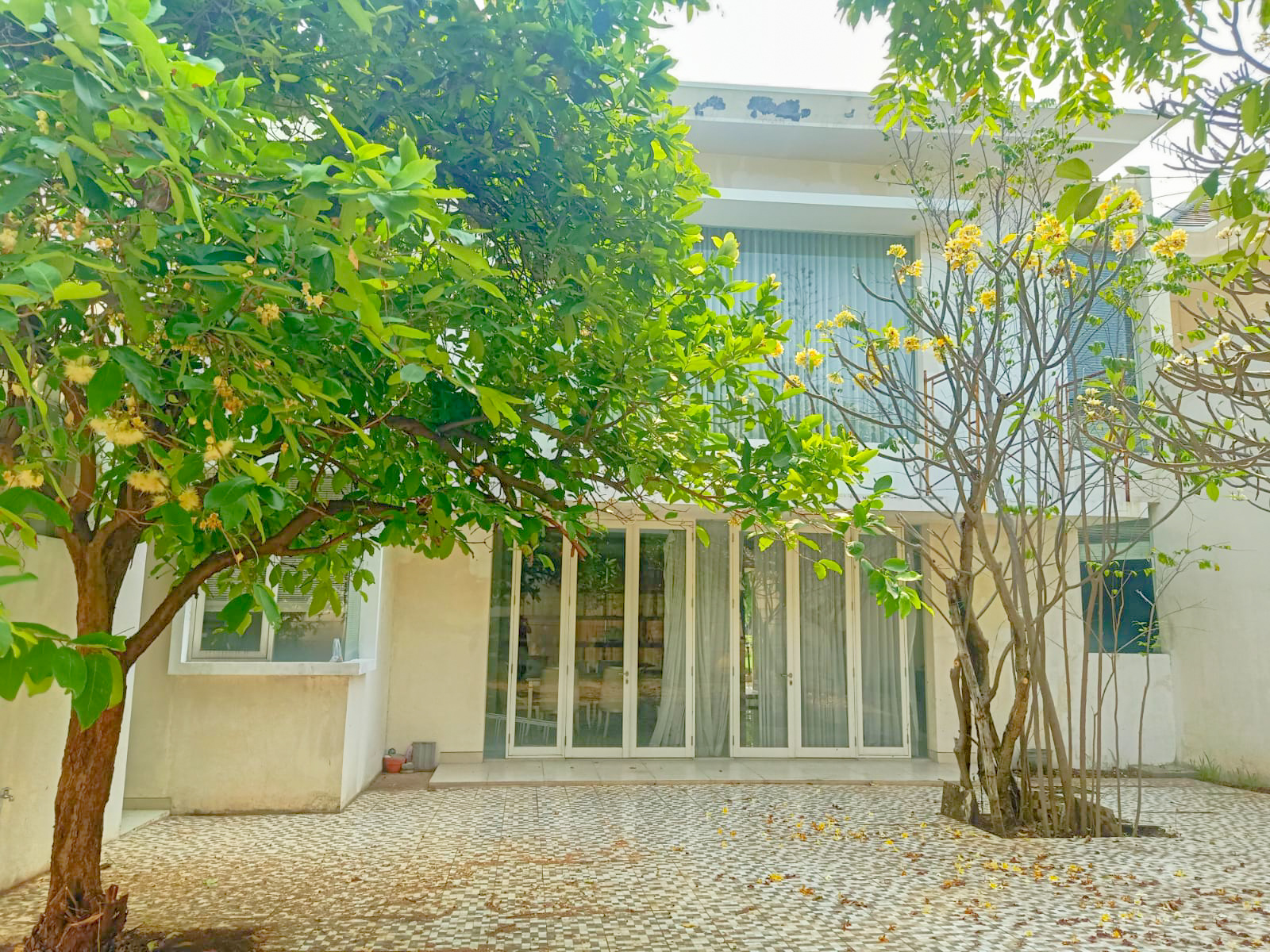 Disewakan Rumah Raya Boulevard PALM BEACH Pakuwon City Surabaya