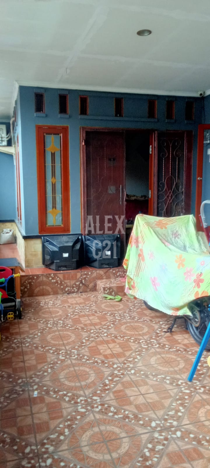 Dijual rumah di Pamulang, Benda Baru, Tangerang Selatan