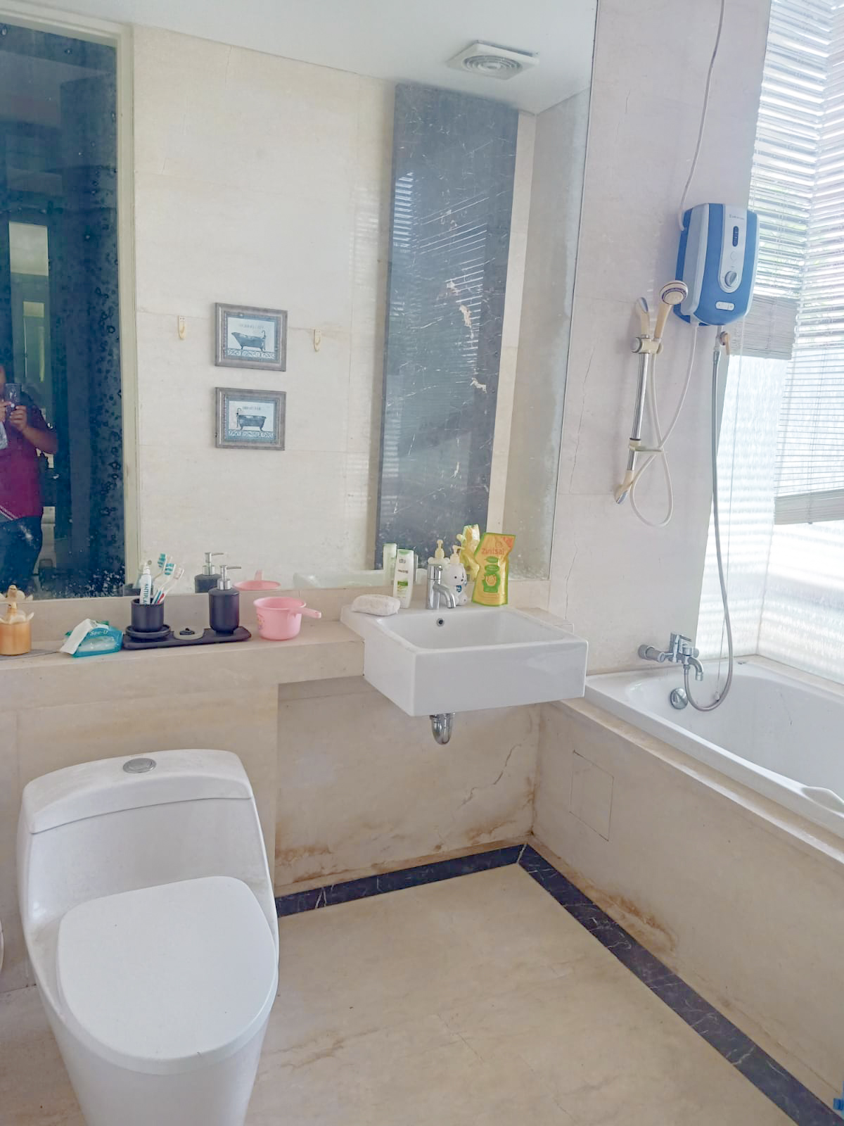 Disewakan Rumah Raya Boulevard PALM BEACH Pakuwon City Surabaya