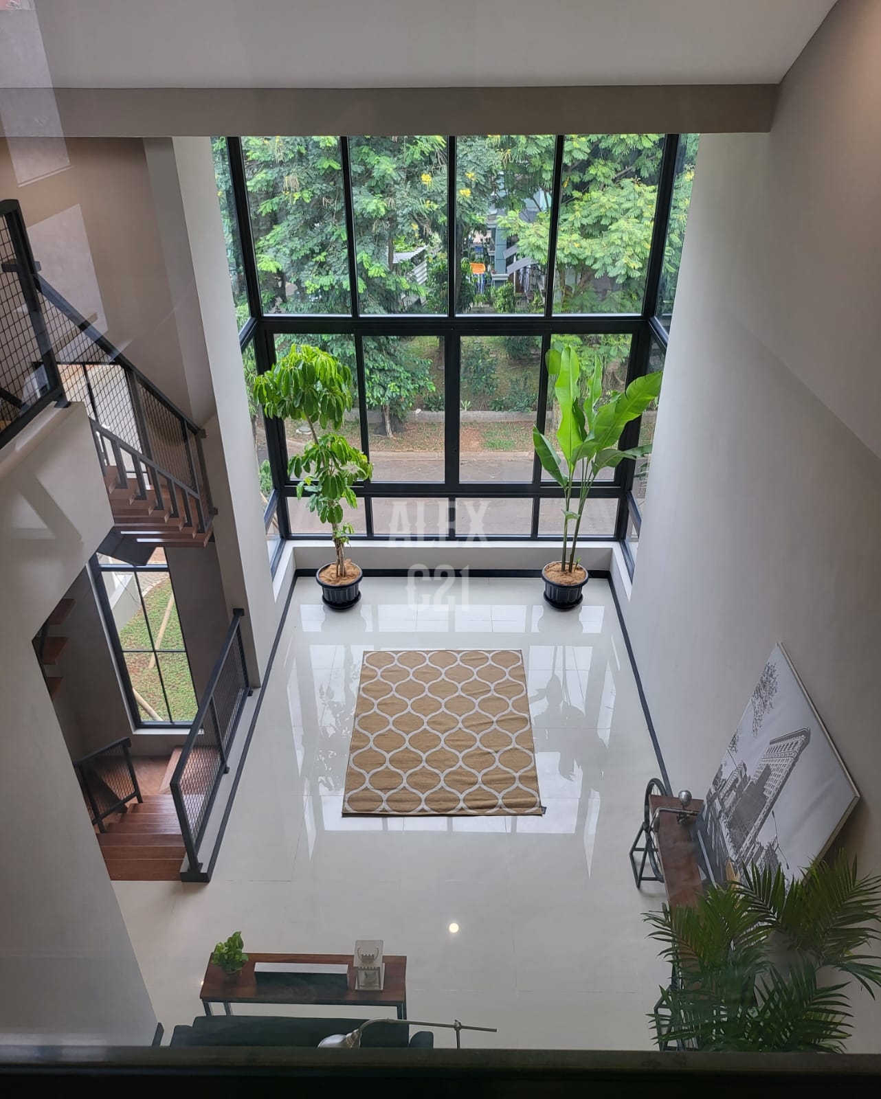 Dijual Rumah Baru Semifurnished 3,5 Lantai di Pondok Indah