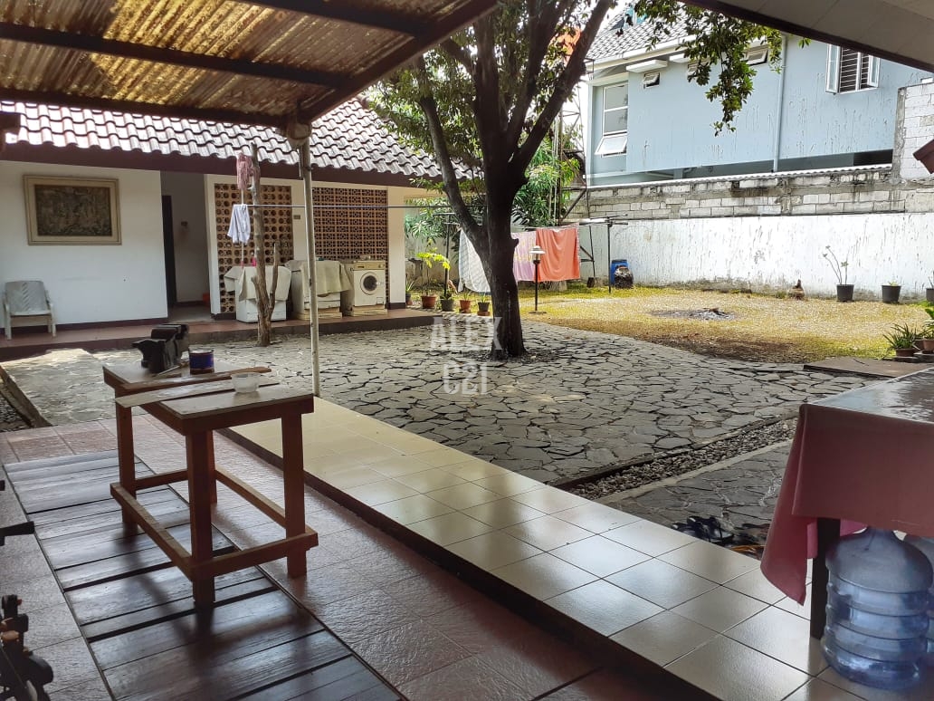 Rumah Dijual 2 Lantai siap huni di Jl. MH. Thamrin, Cikokol