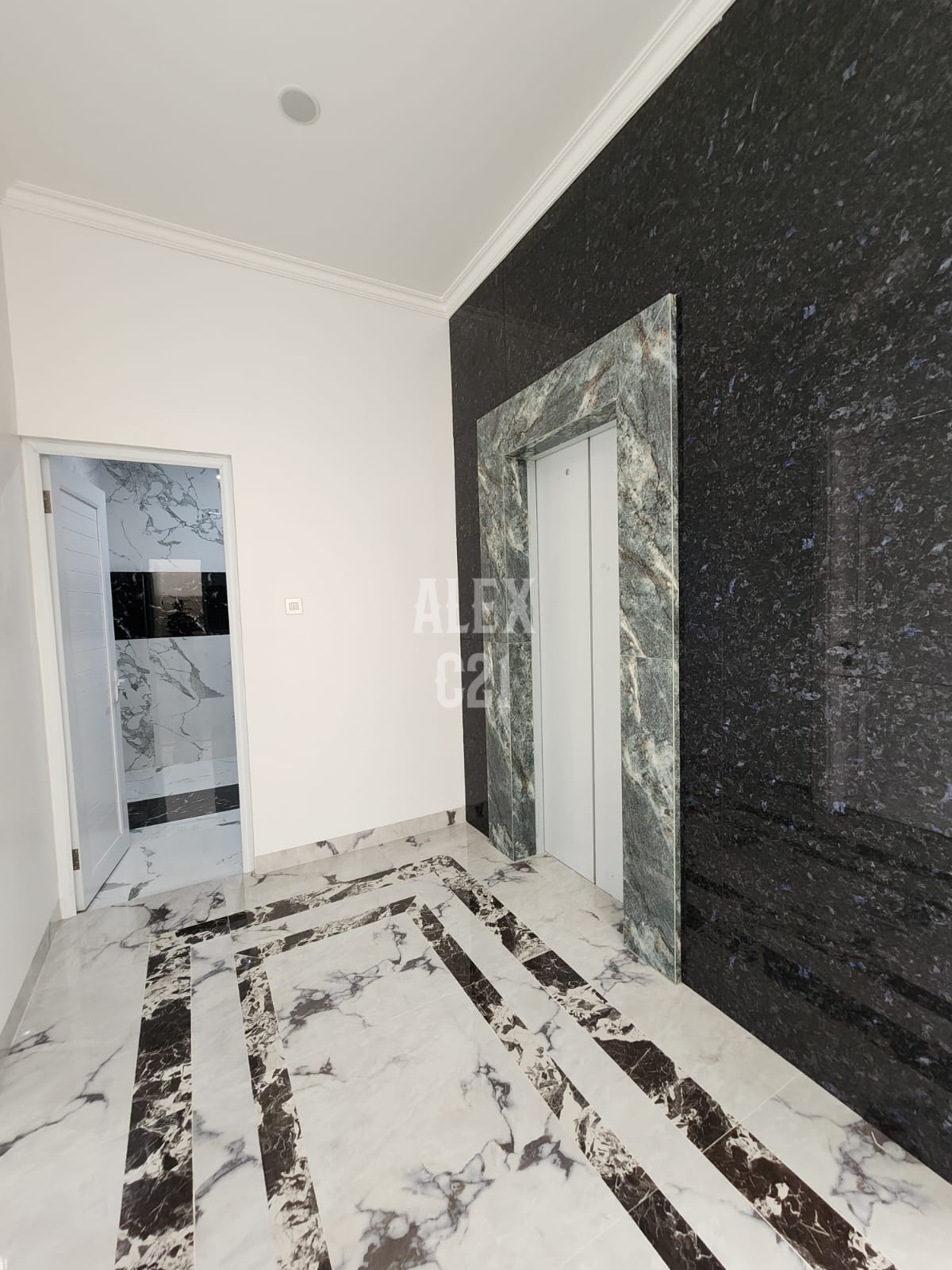 Dijual Rumah Cilandak BRAND NEW WHITE HOUSE CLASSIC LIFT