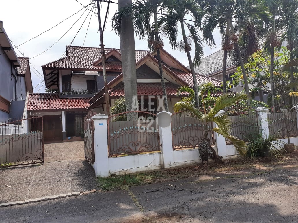 Rumah Dijual 2 Lantai siap huni di Jl. MH. Thamrin, Cikokol