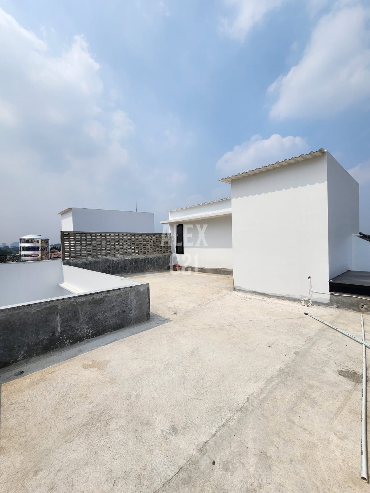 Dijual Rumah Cilandak BRAND NEW WHITE HOUSE CLASSIC LIFT