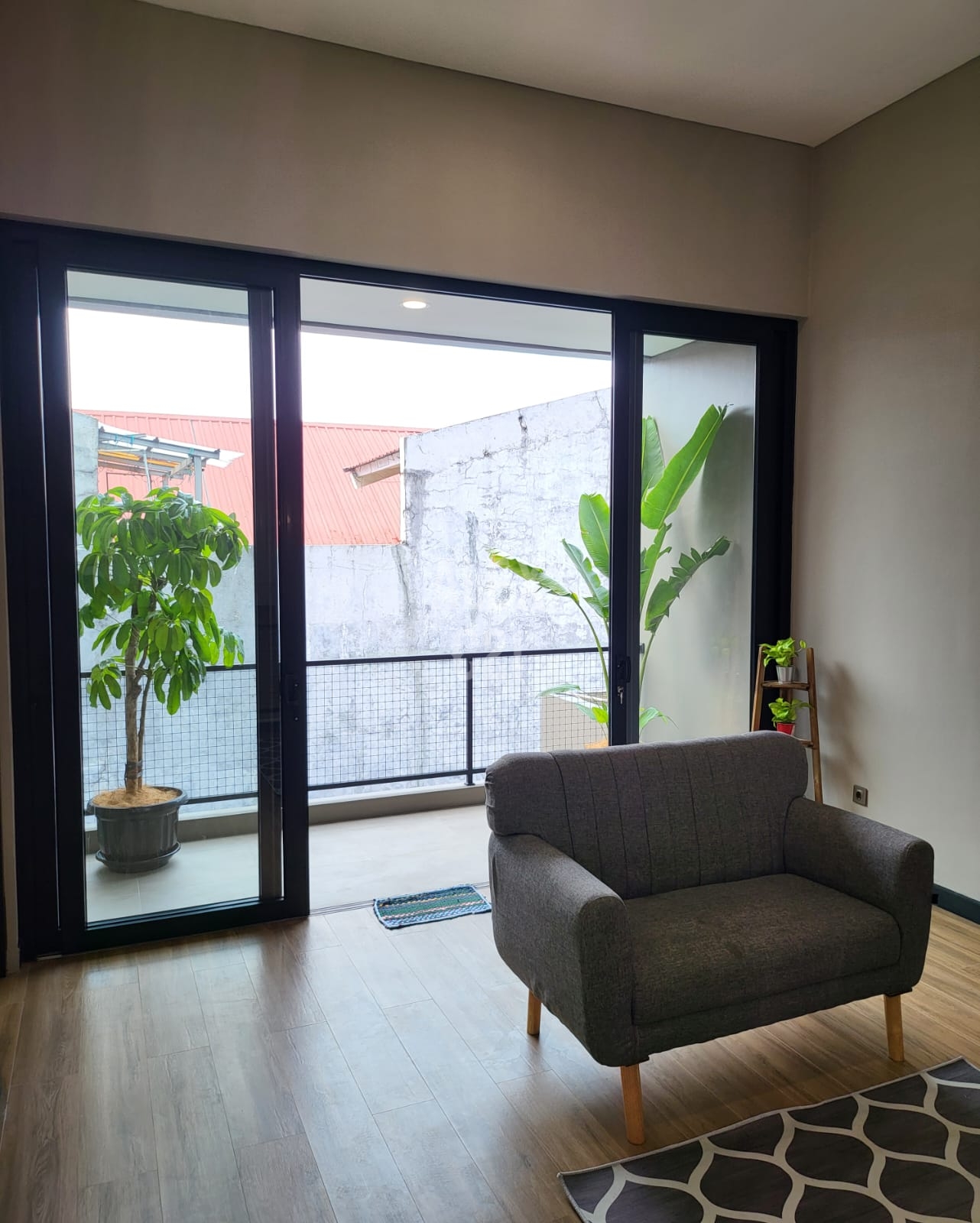 Dijual Rumah Baru Semifurnished 3,5 Lantai di Pondok Indah