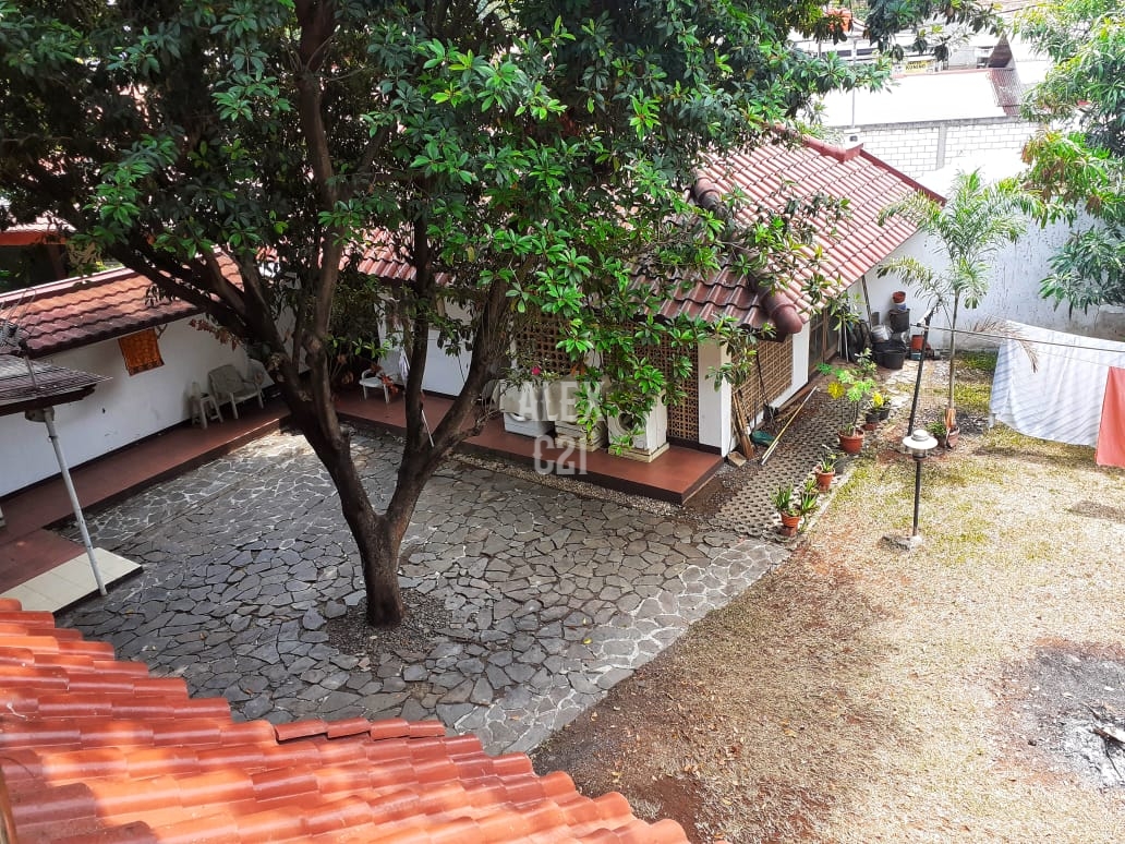 Rumah Dijual 2 Lantai siap huni di Jl. MH. Thamrin, Cikokol