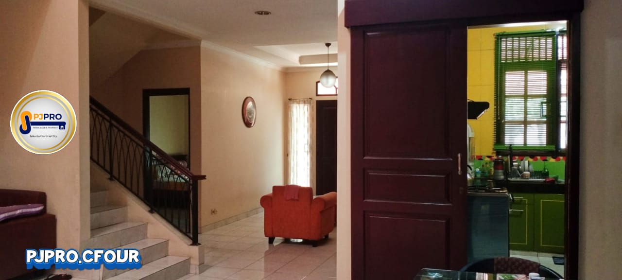 Dijual Rumah dengan Lokasi Bebas Banjir di Cluster Bulevar Hijau