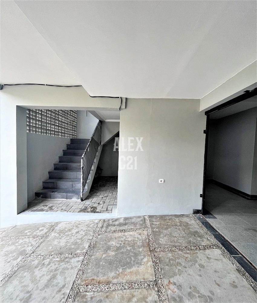 Dijual Rumah Baru 3 Lantai Design Minimalis di Pesanggrahan