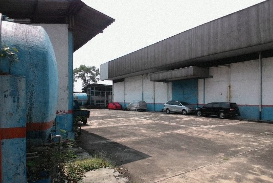 Turun Harga, Dijual Cepat bawah NJOP Gudang Jl.Muara Baru, JakUt