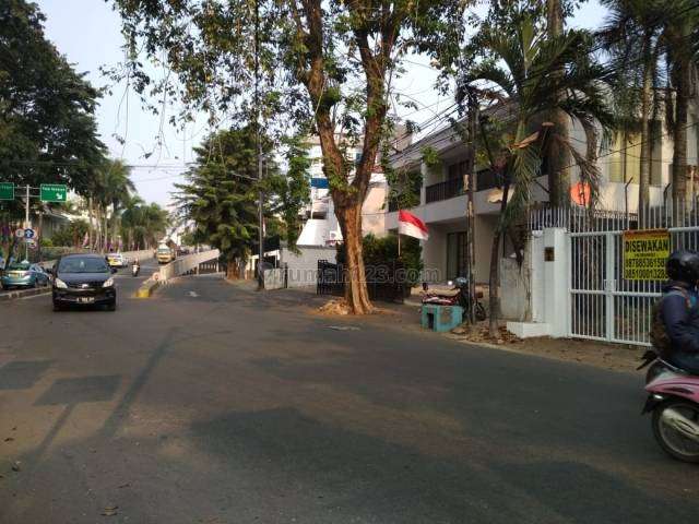 Dijual Rumah di Jl. Permata Hijau Raya, Jakarta Selatan